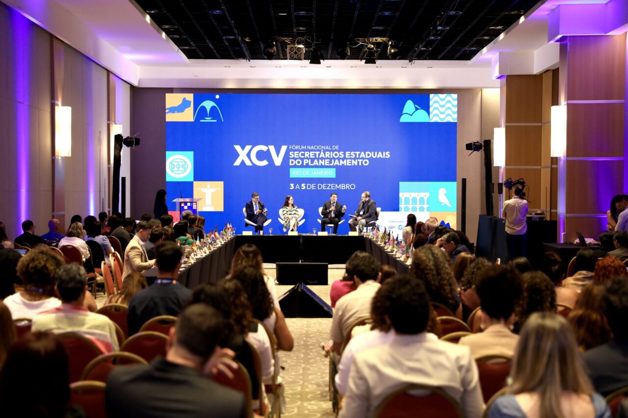 foto Governo de RO fortalece planejamento estratégico em reunião nacional do Conseplan no Rio de Janeiro